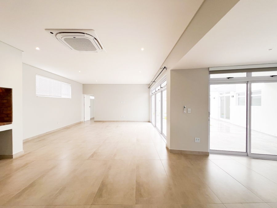 4 Bedroom Property for Sale in Country Club Western Cape
